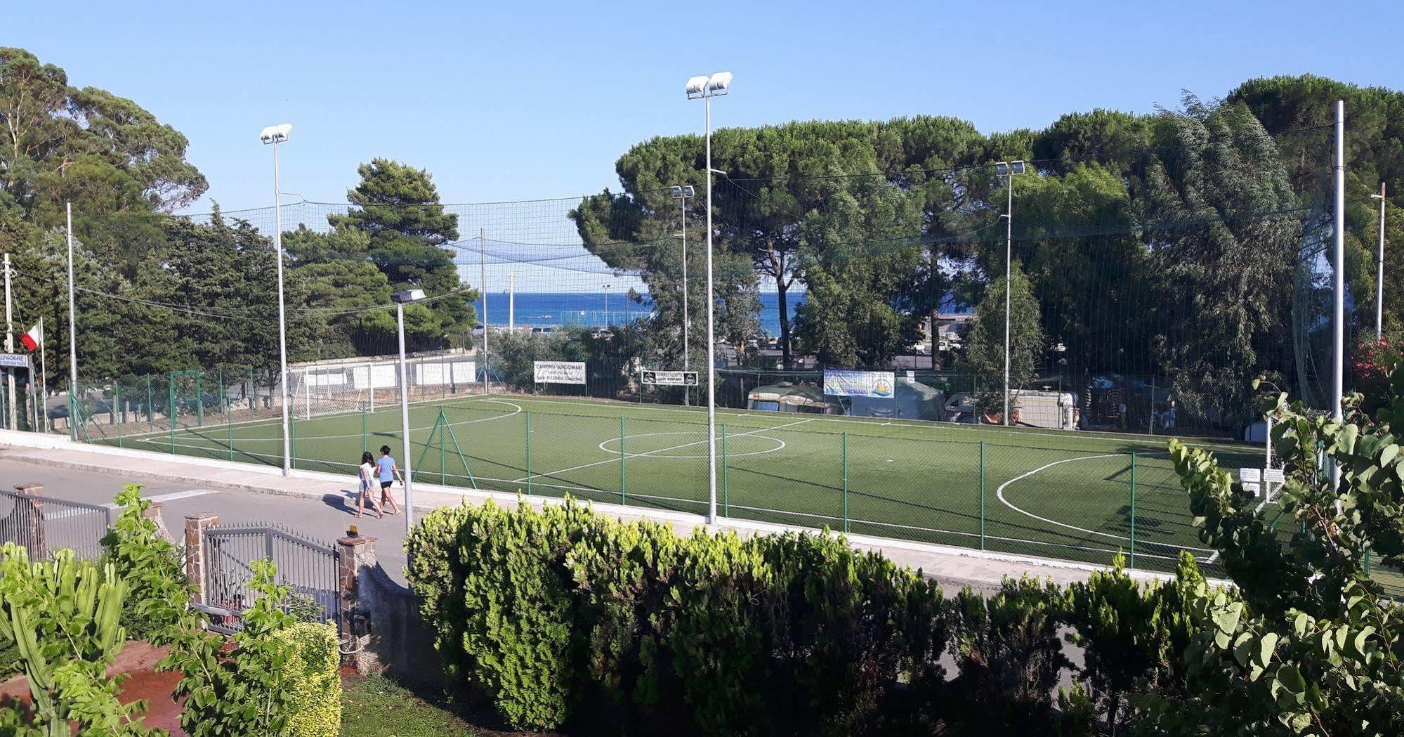 Villaggio Camping Lungomare Cropani Esterno foto