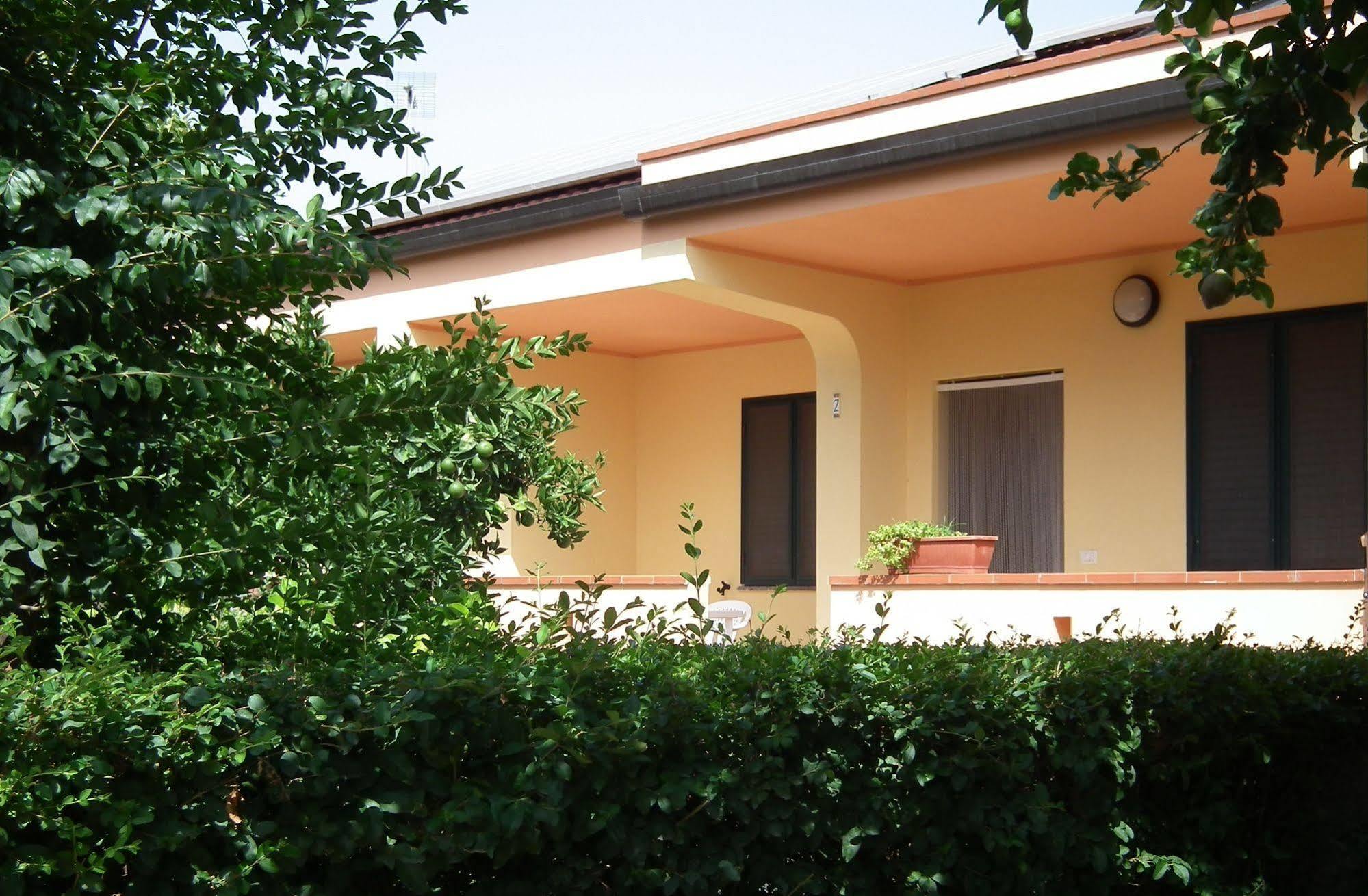 Villaggio Camping Lungomare Cropani Esterno foto