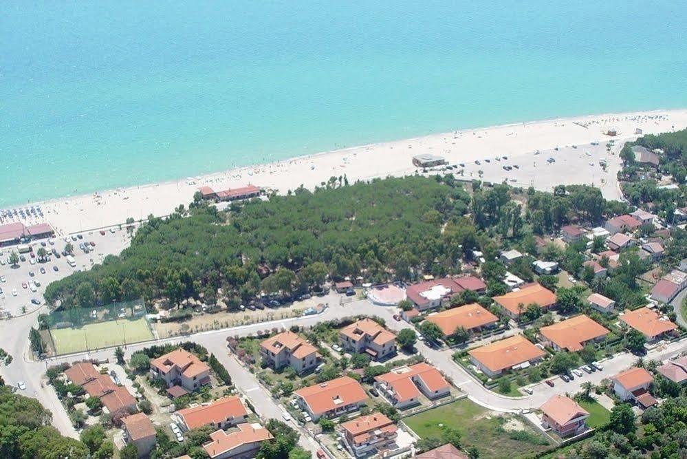 Villaggio Camping Lungomare Cropani Esterno foto